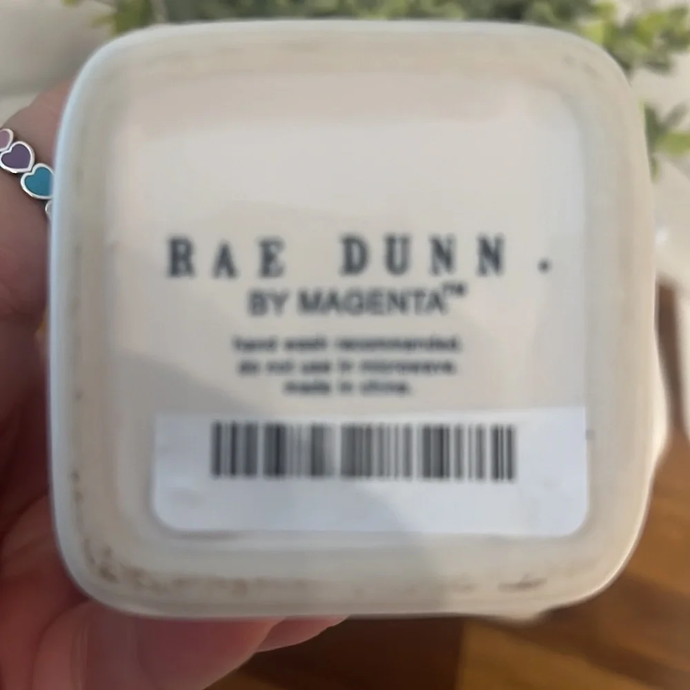 Cute Rae Dunn VINEGAR .& OIL.
